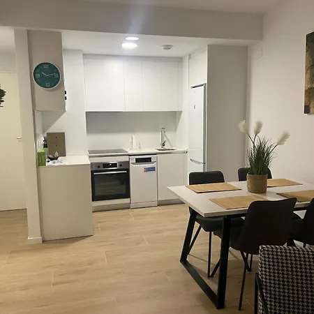 Coqueto Y Acogedor Piso En Poniente *