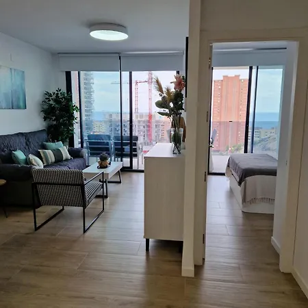 Coqueto Y Acogedor Piso En Poniente بينايدورم
